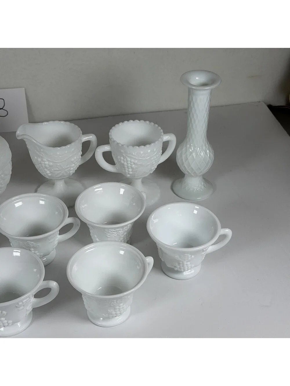 Vintage Imperial Glass Milk Glass Harvest Grape 28pc Set S-3 White Dinnerware